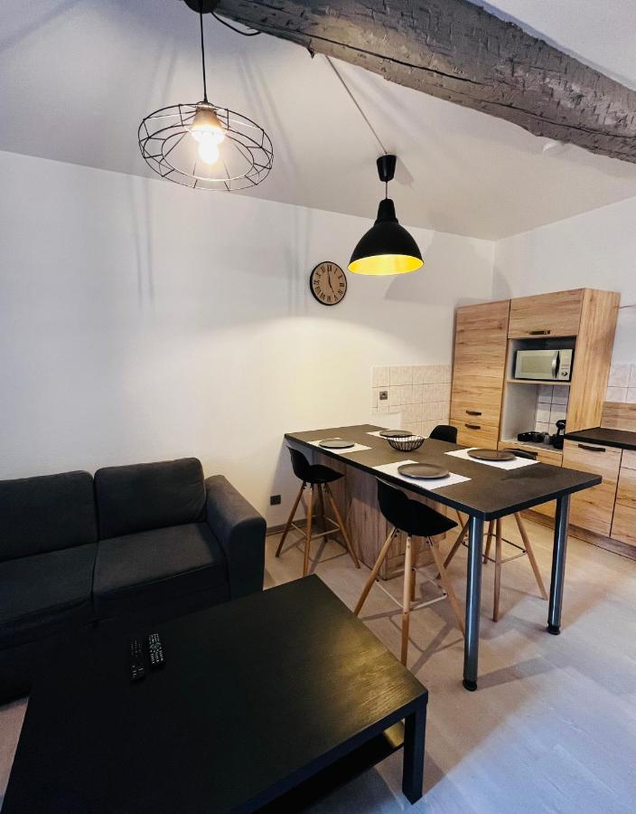 Appartement T2 Dans Le Centre Ville De Каркассон Экстерьер фото